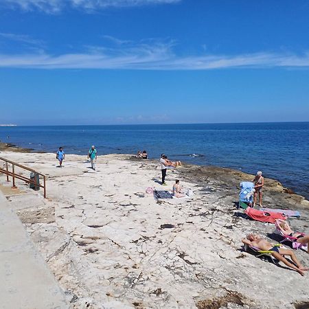 Yume Beach Bari Bagian luar foto