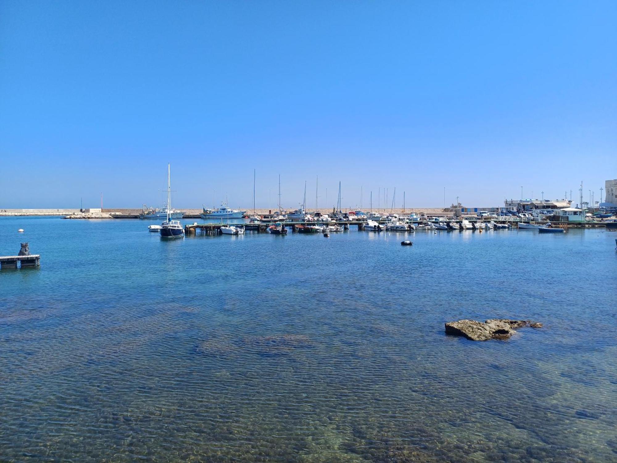 Yume Beach Bari Bagian luar foto